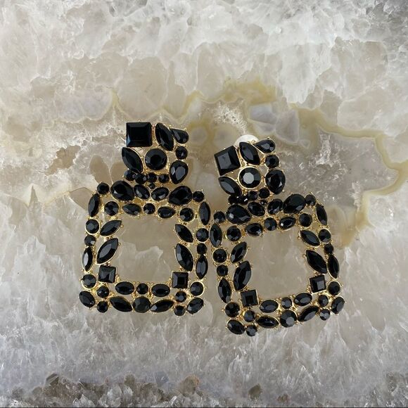 NWT Bold Statement Black Crystal Earrings - Picture 1 of 7